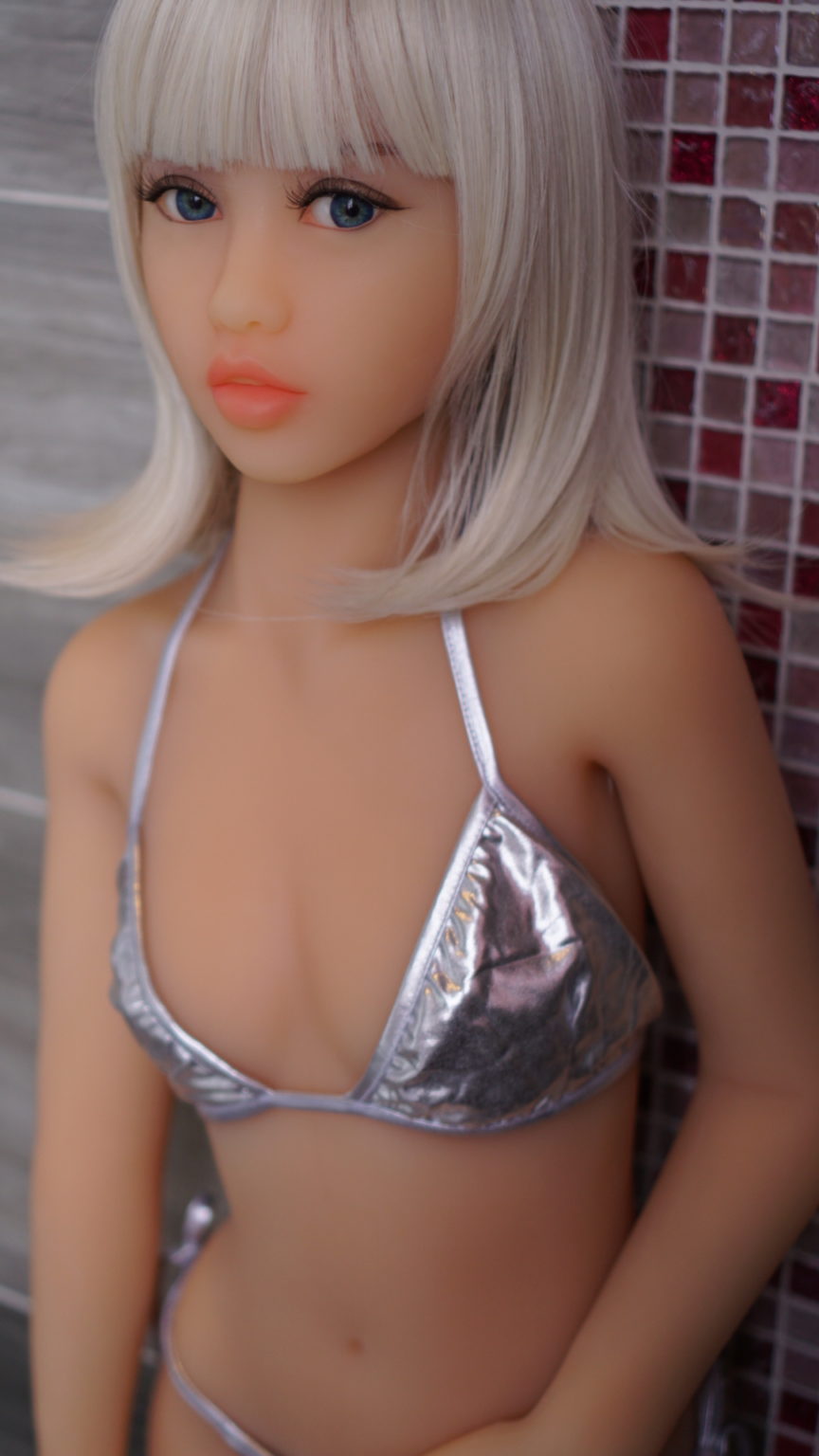 135cm small breasts Bella doll4ever